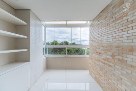 4_photo/94dce5a947.88456cfd7eacd513-ATLAS-d2733f7e-0dac-4fa6-9662-654c9b1950af.jpg de apartamento à venda com 3 quartos, 240m² em Cristo Rei, Curitiba