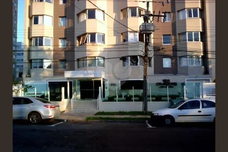 6_photo/94dce5a95f.1c5845dead7872b3-ATLAS-190e00d3-b5ab-41c6-b017-fb1e468ca2f2.jpg de apartamento à venda com 3 quartos, 284m² em Cristo Rei, Curitiba