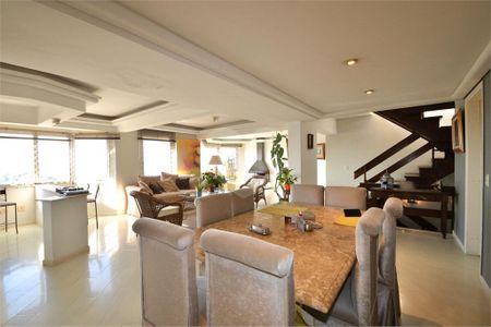 4_photo/94dce5a961.1c5845dead7872b3-ATLAS-fb29b67f-dcc8-4ca5-87ee-cbe1e357ae0d.jpg de apartamento à venda com 5 quartos, 285m² em Cristo Rei, Curitiba