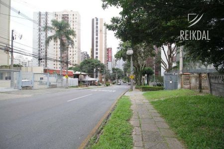 45_photo/94dce5a985.b680b694331d2a5e-ATLAS-2243804e-c49a-4608-a88d-62bd9b3efae3.jpg de apartamento à venda com 2 quartos, 66m² em Cristo Rei, Curitiba