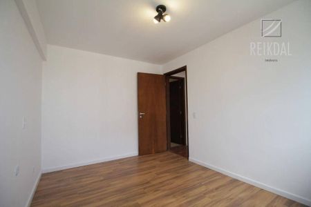 17_photo/94dce5a985.b680b694331d2a5e-ATLAS-6d773ec9-d59e-4137-a231-2f47aa2ad476.jpg de apartamento à venda com 2 quartos, 66m² em Cristo Rei, Curitiba