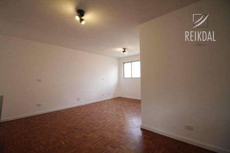 6_photo/94dce5a985.b680b694331d2a5e-ATLAS-7df2ba27-1a7e-4e4a-adc3-71cbe45c751e.jpg de apartamento à venda com 2 quartos, 66m² em Cristo Rei, Curitiba