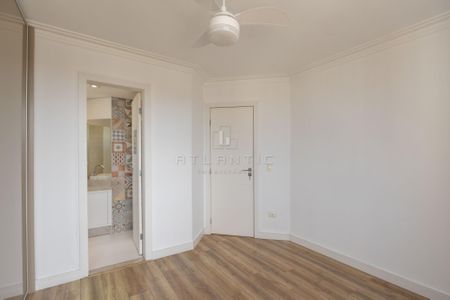 18_photo/94dce5a99d.7a69ff73eb43ff8d-ATLAS-5cf640c1-c4a0-43d8-8b22-f6f2682fe2c6.jpg de apartamento à venda com 3 quartos, 85m² em Cristo Rei, Curitiba