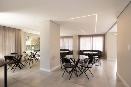 30_photo/94dce5a99d.7a69ff73eb43ff8d-ATLAS-c227e659-c1d8-4bde-988c-b49c8263177f.jpg de apartamento à venda com 3 quartos, 85m² em Cristo Rei, Curitiba