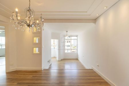 5_photo/94dce5a99d.7a69ff73eb43ff8d-ATLAS-cf32bd15-f599-4959-842e-e0db1965e346.jpg de apartamento à venda com 3 quartos, 85m² em Cristo Rei, Curitiba