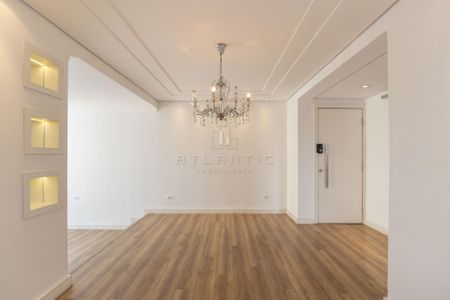 4_photo/94dce5a99d.7a69ff73eb43ff8d-ATLAS-e9b23bb5-d0e6-43e8-ac42-cb26823bfb56.jpg de apartamento à venda com 3 quartos, 85m² em Cristo Rei, Curitiba