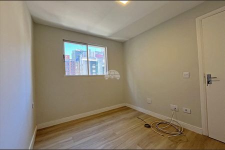 7_photo/94dce5a9b9.0deb1c52df760da9-ATLAS-7fb52c50-7a0a-44f5-bf39-2f723b2fd84c.jpg de apartamento para alugar com 1 quarto, 32m² em Cristo Rei, Curitiba