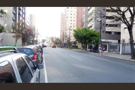 5_photo/94dce5a9c7.5b3b0a9db8ade99e-ATLAS-116d5123-bb63-4c3f-99f0-964445c4bc3a.jpg de apartamento para alugar com 2 quartos, 39m² em Cristo Rei, Curitiba