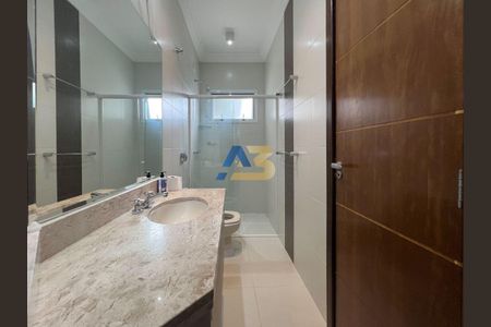11_photo/94dce5a9eb.1aa5b8f538f3adaf-ATLAS-3b0e7f93-87cb-4a80-a613-7346d35ff859.jpg de casa para alugar com 3 quartos, 300m² em Cristo Rei, Curitiba