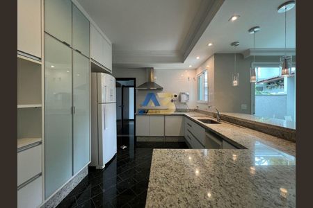 17_photo/94dce5a9eb.1aa5b8f538f3adaf-ATLAS-c57c14af-9be3-43ed-a26e-a743990cb56e.jpg de casa para alugar com 3 quartos, 300m² em Cristo Rei, Curitiba