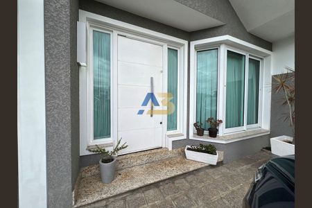 5_photo/94dce5a9eb.1aa5b8f538f3adaf-ATLAS-c59eddb0-5154-4d9b-9cf8-48f368e80cd4.jpg de casa para alugar com 3 quartos, 300m² em Cristo Rei, Curitiba