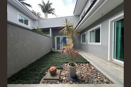 22_photo/94dce5a9eb.1aa5b8f538f3adaf-ATLAS-d142effc-4724-43c9-ba61-9fcccb2a6ef9.jpg de casa para alugar com 3 quartos, 300m² em Cristo Rei, Curitiba