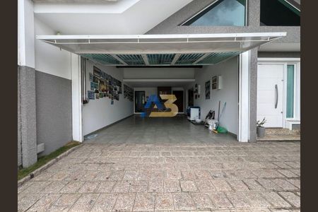 4_photo/94dce5a9eb.1aa5b8f538f3adaf-ATLAS-e247fe30-2663-4fcf-8027-6fb9b7178ed4.jpg de casa para alugar com 3 quartos, 300m² em Cristo Rei, Curitiba