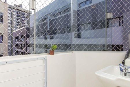 6_photo/94dce5a9fb.cc80a849dbb3670d-ATLAS-20e7b1c7-e426-46f9-bf3f-5cc0abaefa27.jpg de apartamento à venda com 2 quartos, 32m² em Cristo Rei, Curitiba