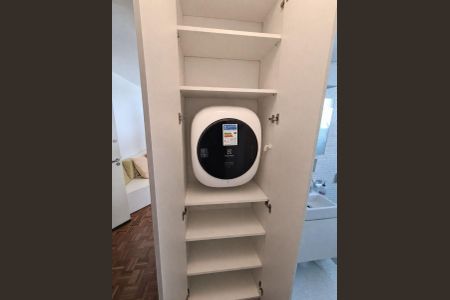 8_photo/94dce5a9fb.cc80a849dbb3670d-ATLAS-66e8b7d3-3bf0-42a9-95bd-ef00ca055ac0.jpg de apartamento à venda com 2 quartos, 32m² em Cristo Rei, Curitiba