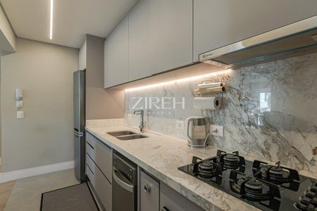 13_photo/94dce5aa01.6139ad5fa3eadd7c-ATLAS-faeb5d74-8e75-433f-b769-04fabcf8af11.jpg de apartamento à venda com 2 quartos, 75m² em Jardim Botânico, Curitiba