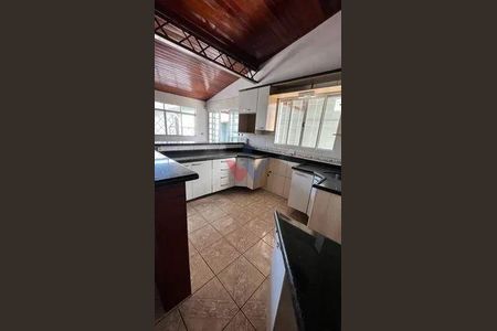 3_photo/94dce5aa8f.e9bc35269128f7e8-ATLAS-3df2e67a-bad6-4a0b-809c-a779010a4c79.jpg de casa à venda com 4 quartos, 300m² em Jardim Botânico, Curitiba