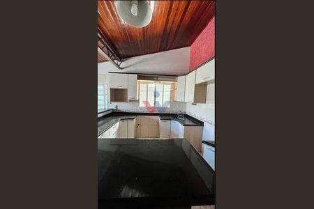 13_photo/94dce5aa8f.e9bc35269128f7e8-ATLAS-c4e4301e-4299-413a-9f0b-c995dd51a37c.jpg de casa à venda com 4 quartos, 300m² em Jardim Botânico, Curitiba