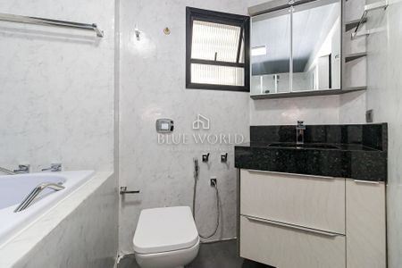 33_photo/94dce5ab0b.7954feb32d1ae247-ATLAS-6b185a69-73a9-4ff0-ae64-bc425ecec157.jpg de apartamento à venda com 4 quartos, 170m² em Cristo Rei, Curitiba