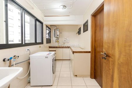 23_photo/94dce5ab0b.7954feb32d1ae247-ATLAS-82d5e8e0-1111-4b38-a251-71540efb53cd.jpg de apartamento à venda com 4 quartos, 170m² em Cristo Rei, Curitiba