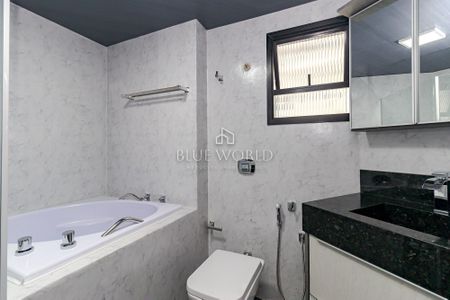 32_photo/94dce5ab0b.7954feb32d1ae247-ATLAS-df49ca19-83cb-4cde-9e94-33af8358a5c3.jpg de apartamento à venda com 4 quartos, 170m² em Cristo Rei, Curitiba