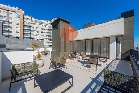 32_photo/94dce5ab0b.96e81d73ac213d8c-ATLAS-8be162dd-8729-413e-8b36-d504e3f011ea.jpg de apartamento para alugar com 3 quartos, 129m² em Cristo Rei, Curitiba