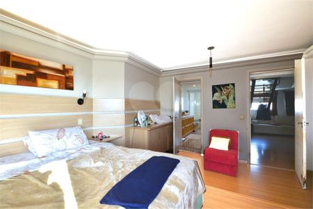 3_photo/94dce5ab69.c4a601ff3e2c7092-ATLAS-0dbff4bc-98e6-4a4e-961a-8a7fc99b61c9.jpg de apartamento à venda com 3 quartos, 288m² em Cristo Rei, Curitiba