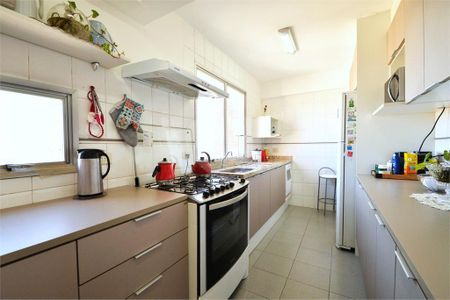 11_photo/94dce5ab69.c4a601ff3e2c7092-ATLAS-3f85ff28-107d-4153-8c29-bbc4e7d76311.jpg de apartamento à venda com 3 quartos, 288m² em Cristo Rei, Curitiba