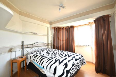 11_photo/94dce5ab69.c4a601ff3e2c7092-ATLAS-ba354d8a-b220-47c3-b4d7-e56c3f492f20.jpg de apartamento à venda com 3 quartos, 288m² em Cristo Rei, Curitiba