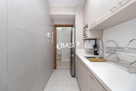 6_photo/94dce5ab75.c709682554cfcaa6-ATLAS-e3391fca-23a5-4abc-bcbd-999838a9a0fe.jpg de apartamento à venda com 2 quartos, 67m² em Cristo Rei, Curitiba
