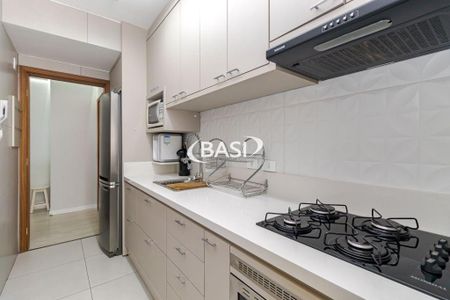 4_photo/94dce5ab75.c709682554cfcaa6-ATLAS-ed63bb92-b38b-466b-9eea-1c2dec43cc09.jpg de apartamento à venda com 2 quartos, 67m² em Cristo Rei, Curitiba