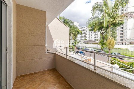 6_photo/94dce5ab97.fbcd7a2e7ac63d93-ATLAS-2880cf3f-e254-477f-a77a-10ba7fbef851.jpg de casa à venda com 0 quarto, 294m² em Cristo Rei, Curitiba