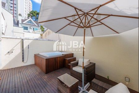 6_photo/94dce5ab9f.1421303aa7be2334-ATLAS-07bfe021-ecf5-4866-9e2d-e140596efba1.jpg de casa à venda com 0 quarto, 240m² em Cristo Rei, Curitiba