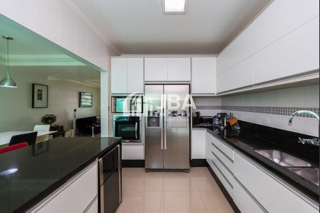 2_photo/94dce5ab9f.1421303aa7be2334-ATLAS-e95d9462-8cac-44f4-9dea-b8aacacd58a3.jpg de casa à venda com 0 quarto, 240m² em Cristo Rei, Curitiba