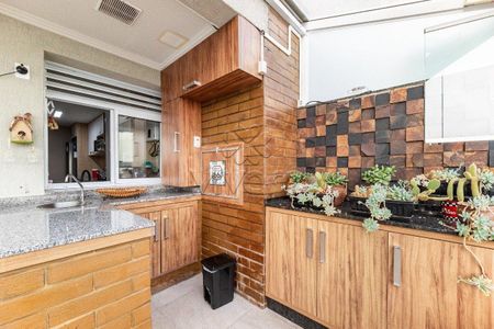 2_photo/94dce5aba7.81c488c884db3593-ATLAS-435a89d5-efbc-45b7-be8e-a362bca607cd.jpg de apartamento à venda com 2 quartos, 90m² em Cristo Rei, Curitiba