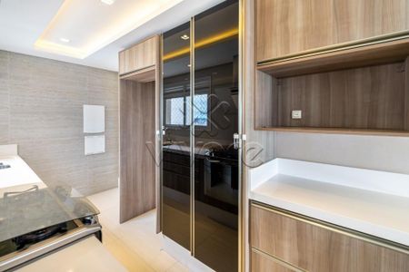 12_photo/94dce5abbd.e17343cf5b702f60-ATLAS-a9e31cf1-8148-48e0-b538-849bc47c525a.jpg de apartamento para alugar com 2 quartos, 113m² em Cristo Rei, Curitiba