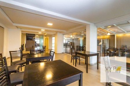 3_photo/94dce5abc1.89d1f3f2bf3f1e41-ATLAS-332db7e7-a8a0-46ef-ba3e-ad604a6500fb.jpg de apartamento à venda com 2 quartos, 49m² em Cristo Rei, Curitiba