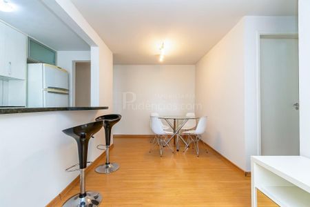 9_photo/94dce5abc1.bb50c8b7bc154c0c-ATLAS-939f63df-e591-45d6-a308-d4bcf94b2366.jpg de apartamento à venda com 3 quartos, 63m² em Cristo Rei, Curitiba