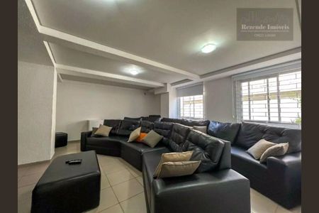 21_photo/94dce5abc1.f9fd596f8c1c84e9-ATLAS-a3d9183f-43d4-4d8f-b31f-8cba0a0bfc7f.jpg de apartamento à venda com 2 quartos, 50m² em Cristo Rei, Curitiba