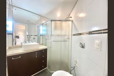 5_photo/94dce5abd5.cad06632d255a563-ATLAS-dfbdefd9-9f45-44a5-85b4-a2cbb5934b71.jpg de apartamento à venda com 2 quartos, 83m² em Cristo Rei, Curitiba