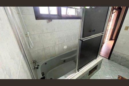 8_photo/94dce5ac1b.a192cea91c5e5eae-ATLAS-5feb11c3-a4fd-46b3-a086-80d2900074a7.jpg de casa à venda com 7 quartos, 500m² em Cristo Rei, Curitiba