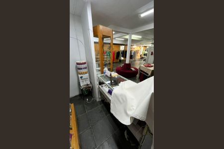 6_photo/94dce5ac1b.a192cea91c5e5eae-ATLAS-d6c2f5aa-ef7c-4d4b-b395-da3abbd545f0.jpg de casa à venda com 7 quartos, 500m² em Cristo Rei, Curitiba