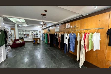 2_photo/94dce5ac1b.a192cea91c5e5eae-ATLAS-ded6b875-b0f0-4124-b61c-d3dd9fb334b9.jpg de casa à venda com 7 quartos, 500m² em Cristo Rei, Curitiba