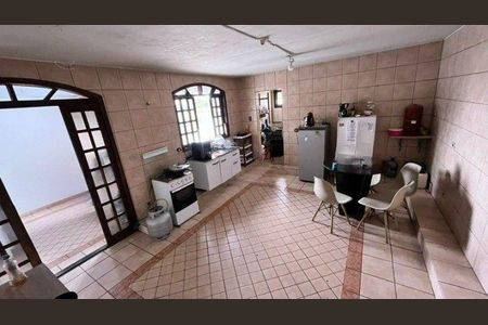 14_photo/94dce5ac1b.a192cea91c5e5eae-ATLAS-fe93de7f-ae83-43d6-a735-b79b5e509274.jpg de casa à venda com 7 quartos, 500m² em Cristo Rei, Curitiba