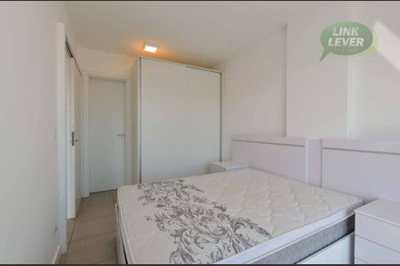 2_photo/94dce5ac6f.aea3a39d19e5e438-ATLAS-0b32adb0-2e4e-4a7a-a110-bd8b4dabe712.jpg de apartamento para alugar com 1 quarto, 45m² em Cristo Rei, Curitiba