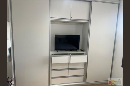 8_photo/94dce5ac9b.5369270be9550fa5-ATLAS-2a47dbaf-e625-457d-b433-4745bfbcc6a4.jpg de kitnet/studio à venda com 1 quarto, 28m² em Cristo Rei, Curitiba