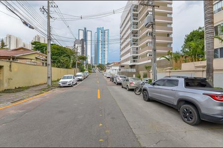 9_photo/94dce5acdb.655b2af42d050e96-ATLAS-4dce320c-c7dd-4d57-84c8-fb28de7826b5.jpg de apartamento à venda com 3 quartos, 59m² em Cristo Rei, Curitiba