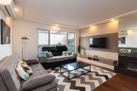 8_photo/94dce5ace1.4b99e852b8d549f9-ATLAS-c1def7f1-b7b0-4cd0-9216-cc39e4dc6be6.jpg de apartamento à venda com 2 quartos, 138m² em Alto da XV, Curitiba