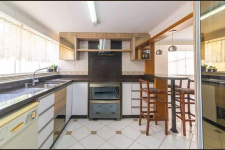 10_photo/94dce5ace1.b2a80c3de4845e72-ATLAS-55056ef0-00ca-4a3f-8e5d-2eaee9011ad3.jpg de casa à venda com 4 quartos, 298m² em Alto da XV, Curitiba