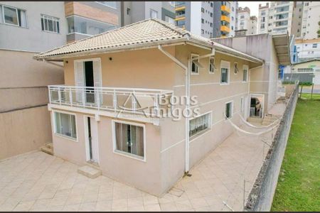 47_photo/94dce5ace1.b2a80c3de4845e72-ATLAS-707162e3-b257-4925-9cd8-821fd839d9e3.jpg de casa à venda com 4 quartos, 298m² em Alto da XV, Curitiba